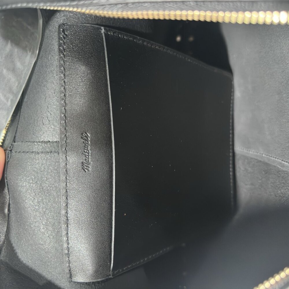 Madewell The Essential Curve Shoulder Bag Leather Casual Adjustable - Picture 9 of 9